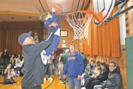Former Knicks’ Fan-Favorite Starks Graces St. Kevin Court